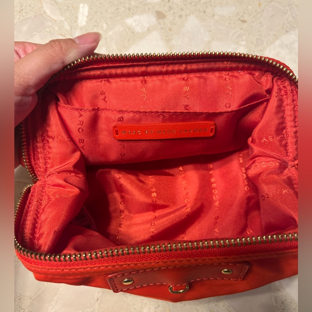 Marc by Marc Jacobs Preppy Nylon Cosmetic Pouch Red Orange - Picture 4 of 5